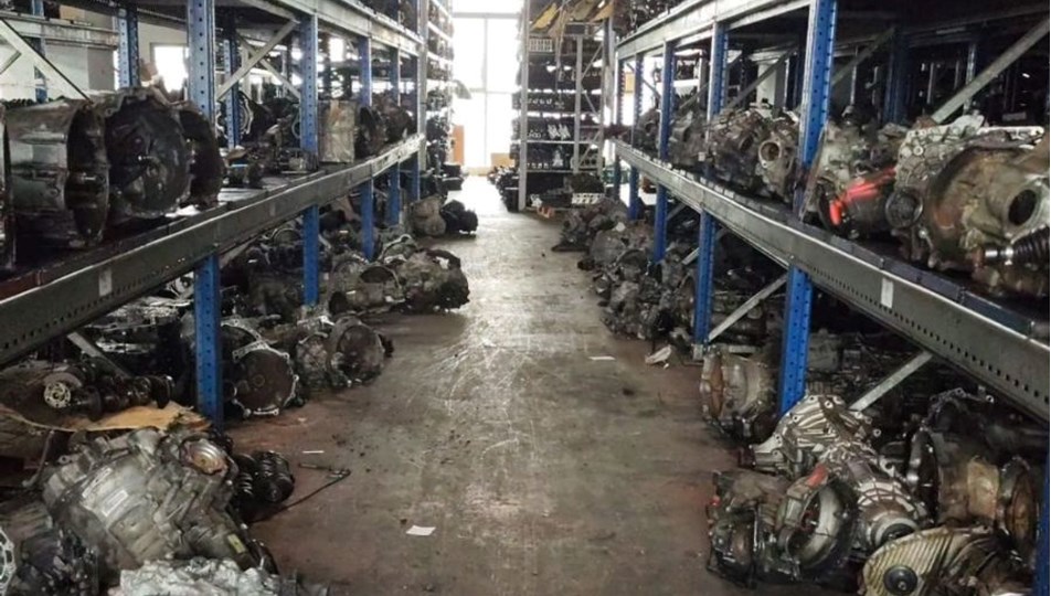 80 milyon liralık kaçak oto yedek parçaları ele geçirildi