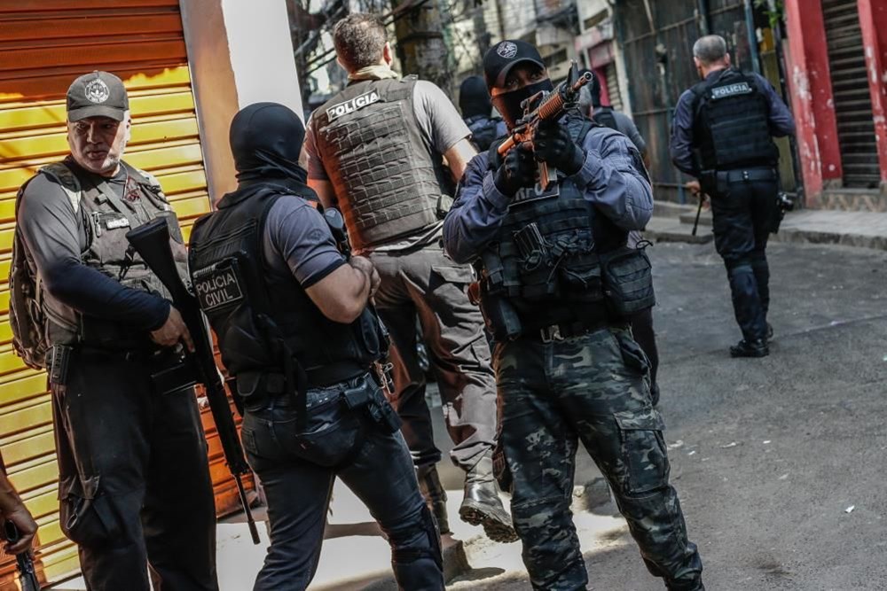 'Favela'da kanlı çatışma: 25 ölü - 7