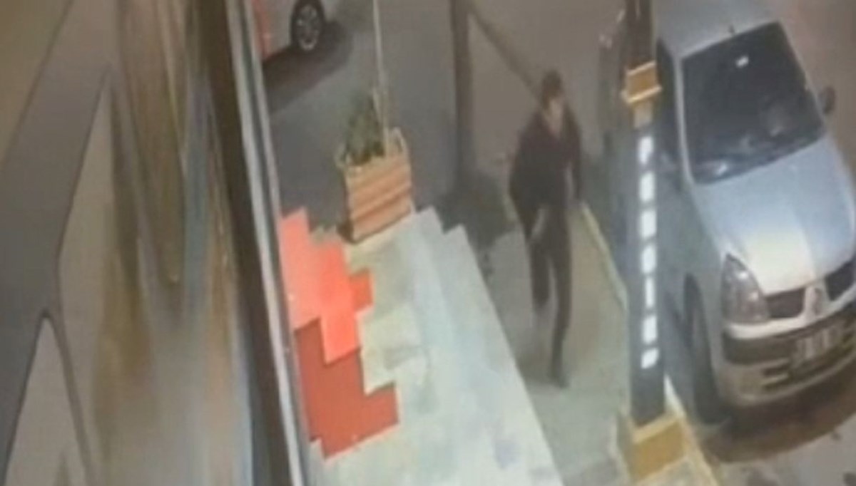 Baba ile engelli oğluna sokak ortasında kurşun yağmuru Baba ile engelli oğluna sokak ortasında kurşun yağmuru