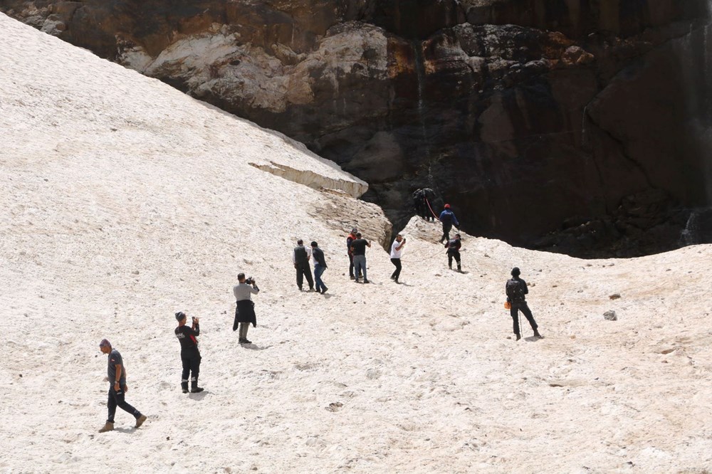Cilo buzullarına düşen 2 kişiden birinin cansız bedenine ulaşıldı - 8