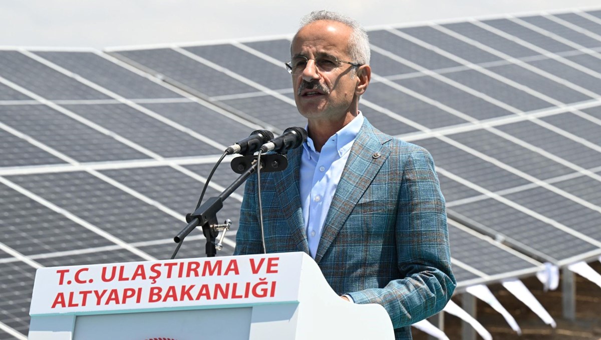 Bakan Uraloğlu açıkladı: Karayolları enerjisini GES'ten alacak Bakan Uraloğlu açıkladı: Karayolları enerjisini GES'ten alacak