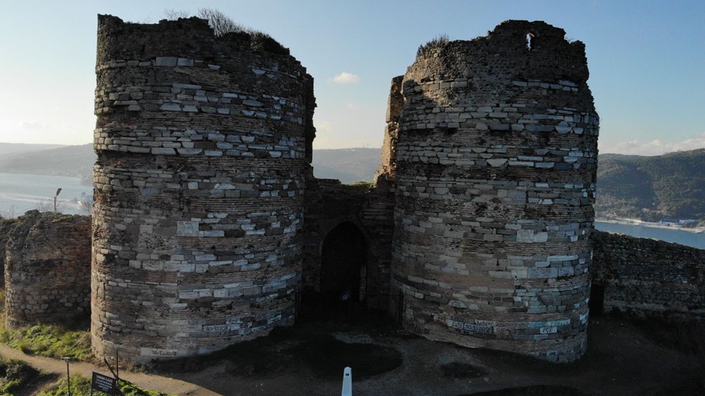 UNESCO listesindeki tarihi Yoros Kalesi harabeye döndü - 2