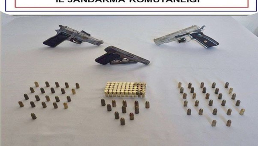 Ardahan'da 3 ruhsatsız tabanca ve 109 fişek ele geçirildi