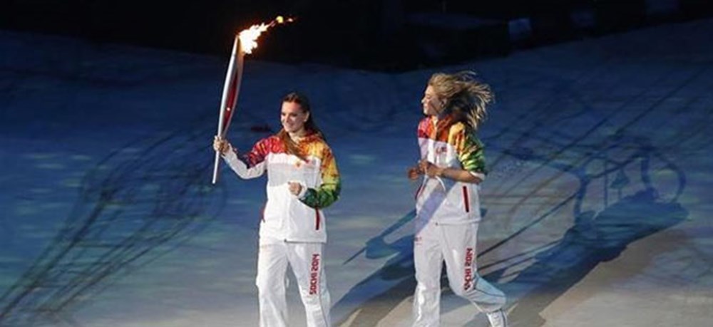 Как зажгли огонь в сочи. Как зажгли огонь в сочи. Как зажгли огонь в сочи. Зажжение олимпийского огня в сочи 2014. Факел олимпийского огня сочи 2014.