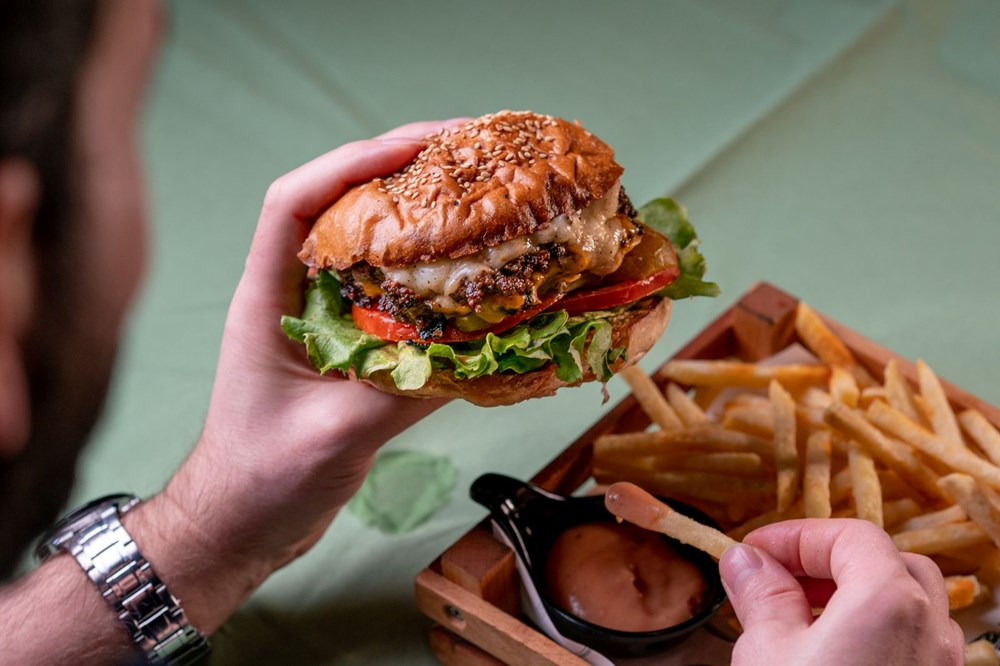 Salgında bir kişi öldü, ürün menülerden çıkarıldı! Dünyaca ünlü fast-food zincirlerinde E. Coli alarmı - 3