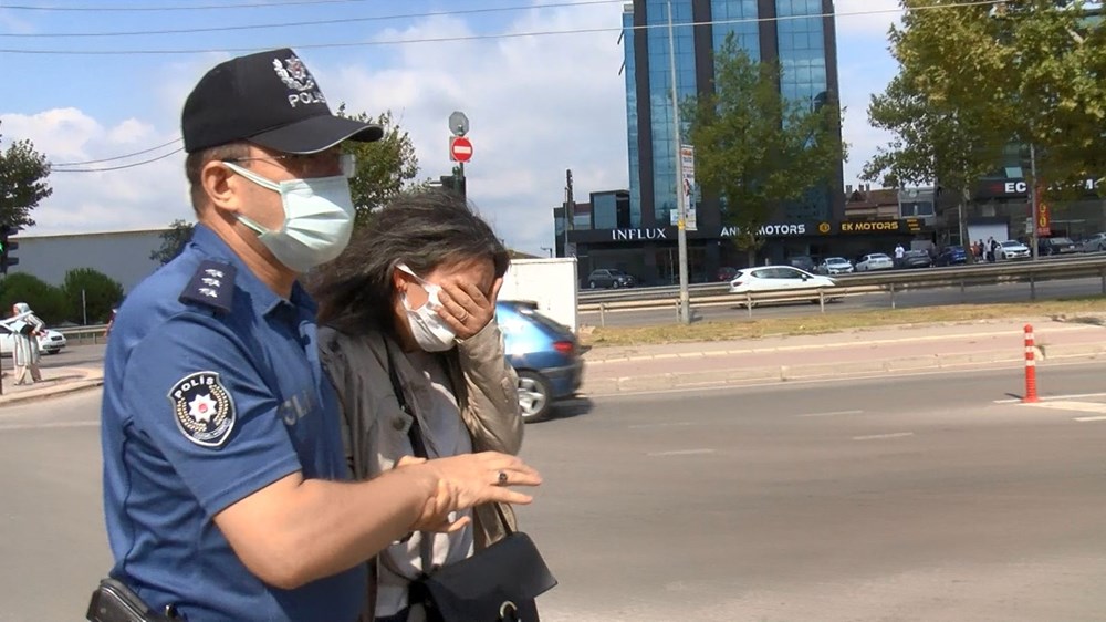Keşif sırasında kadın sürücüye saldırdılar, polis biber gazıyla müdahale etti - 13