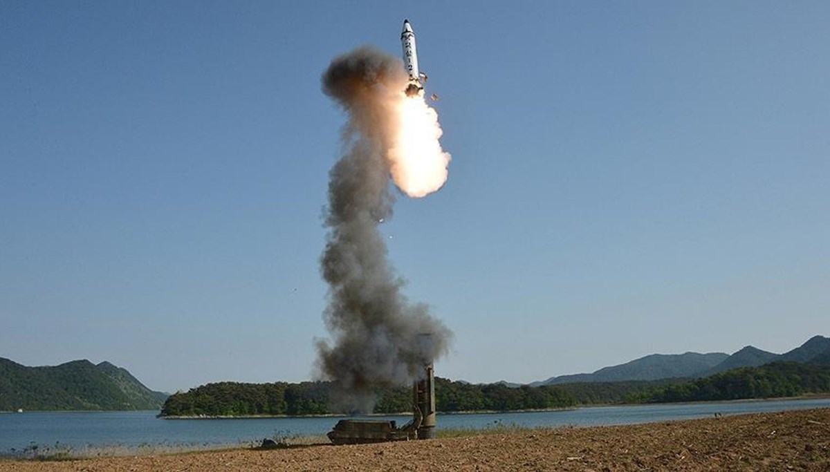 Kuzey Kore tansiyonu yükseltti! Japon Denizi'nde balistik füze alarmı Kuzey Kore tansiyonu yükseltti! Japon Denizi'nde balistik füze alarmı