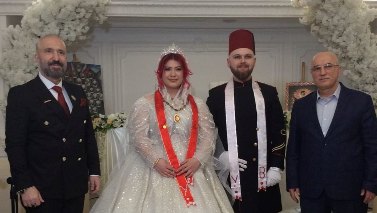 Abdülhamid'in torunlarından düğün açıklaması: Atatürk ve Cumhuriyete karşı açıklamaları onaylamıyoruz