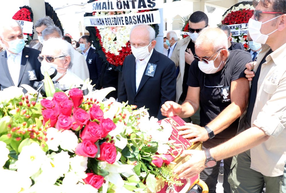 Yazar Adalet Ağaoğlu son yolculuğuna uğurlandı - 8