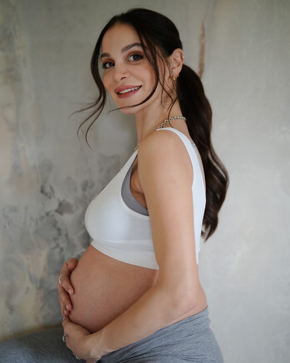 İkinci kez anne olmaya hazırlanıyor: Cemre Kemer'den 35. hafta pozu - 4