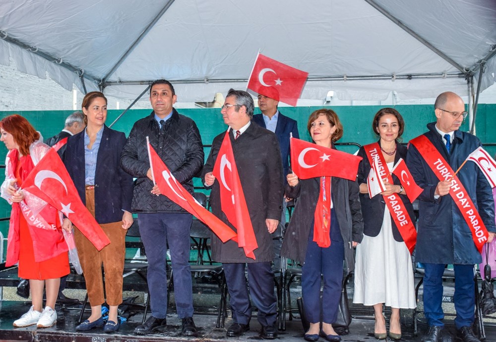 New York'ta Türk günü yürüyüşü