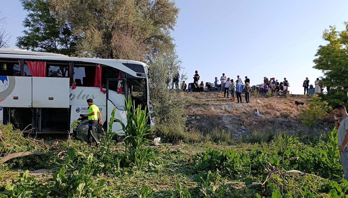 Konya otobüs kazası: Yaralılar var Konya otobüs kazası: Yaralılar var