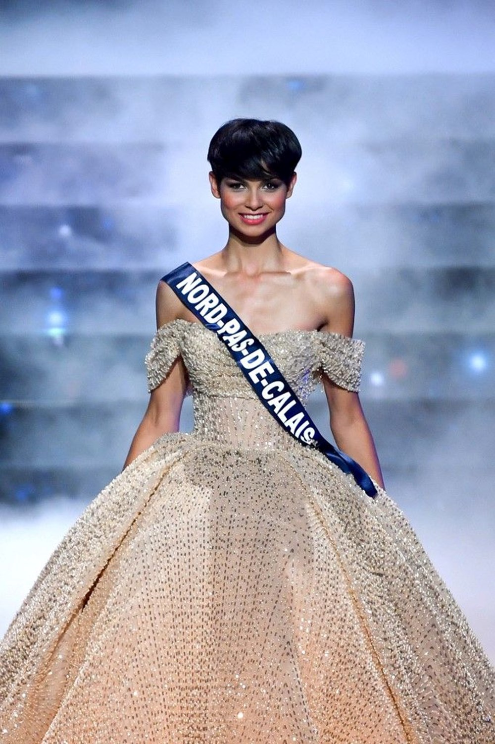 Yeni Fransa Güzeli ülkede tartışma yarattı - 4