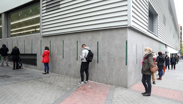 İspanya'da Covid-19 nedeniyle uygulanan OHAL 24 Mayıs'a uzatıldı