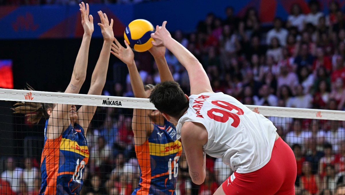 Türkiye-İtalya voleybol maçı ne zaman, saat kaçta ve hangi kanalda? Filenin Sultanları 2. galibiyet için parkede