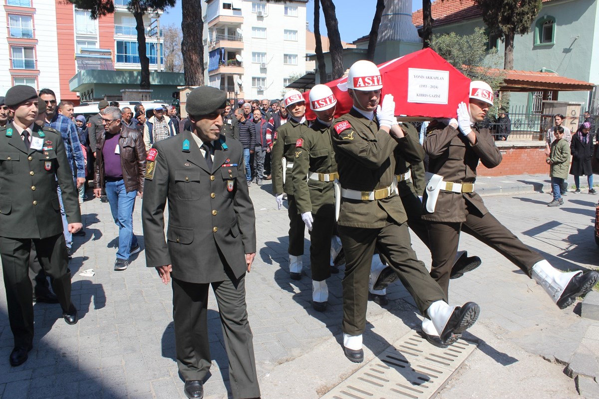 Manisa'da Kıbrıs gazisine son görev