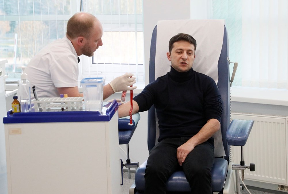 Ukrayna'da cumhurbaşkanı adaylarına uyuşturucu ve alkol testi - 1
