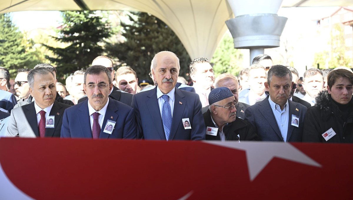 Kurtulmuş ve Yılmaz'dan TUSAŞ saldırısı açıklaması: Savunma sanayimiz daha da yükselecek Kurtulmuş ve Yılmaz'dan TUSAŞ saldırısı açıklaması: Savunma sanayimiz daha da yükselecek
