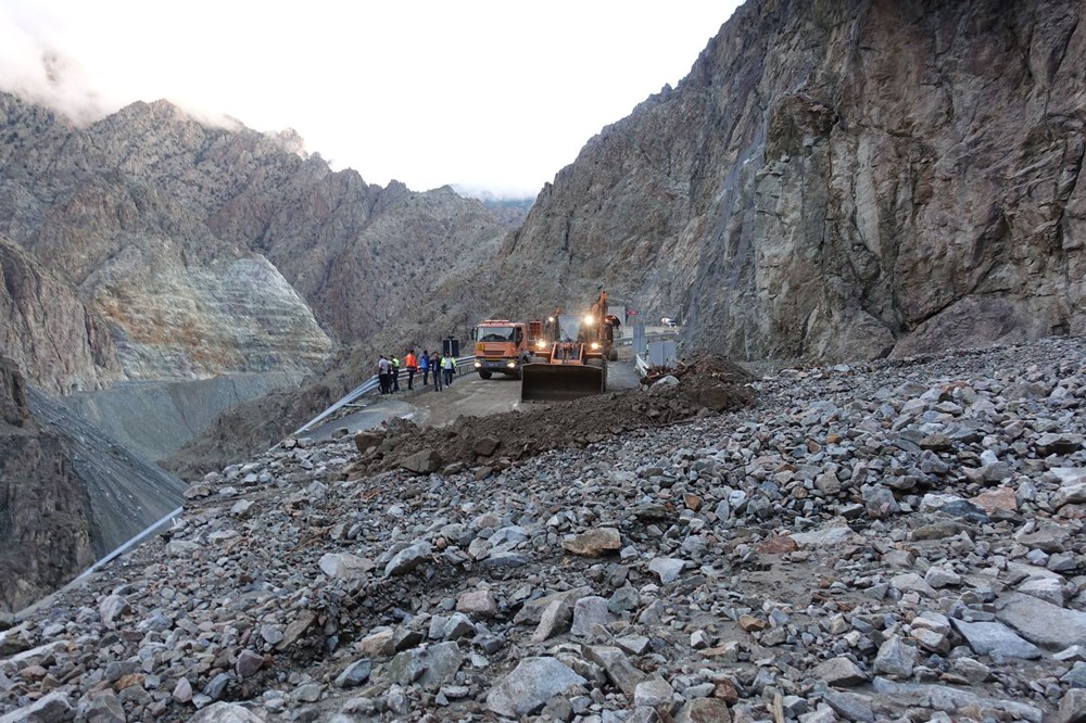 Artvin'de sel ve heyelan: 4 kişi hayatını kaybetti - 9