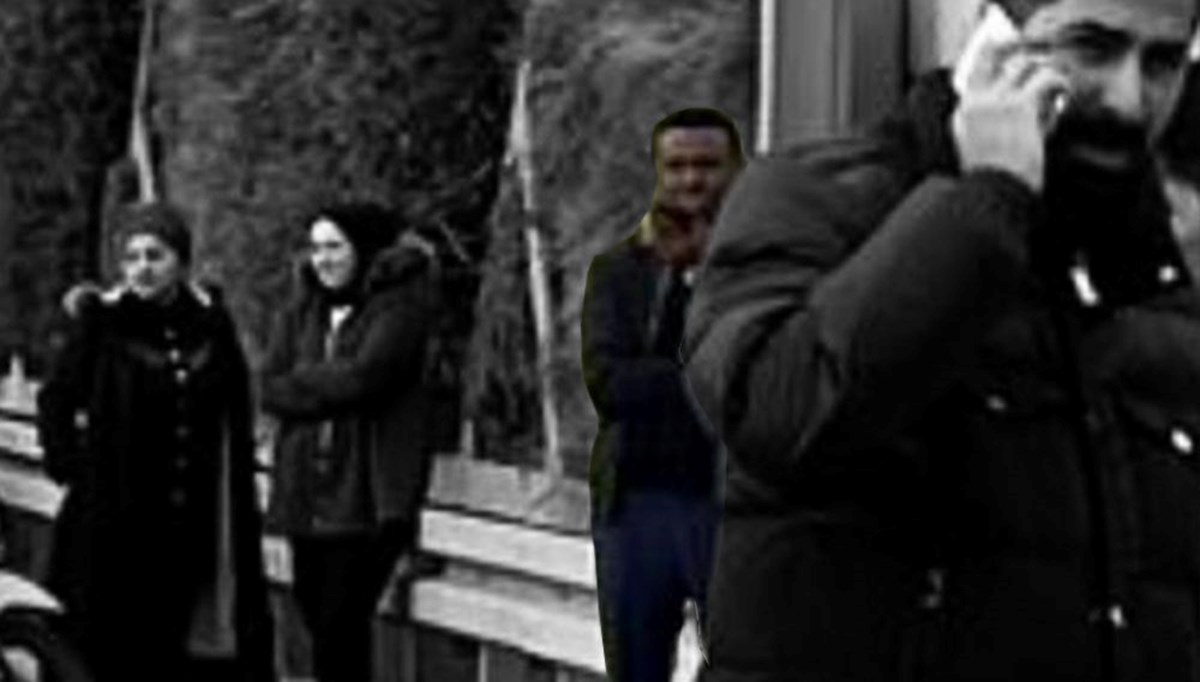 Motosikletli kurye Yunus Emre Göçer’in ölümüne sebep olan Somali liderinin oğlunun olay yerinde çekilmiş fotoğrafı ortaya çıktı Motosikletli kurye Yunus Emre Göçer’in ölümüne sebep olan Somali liderinin oğlunun olay yerinde çekilmiş fotoğrafı ortaya çıktı