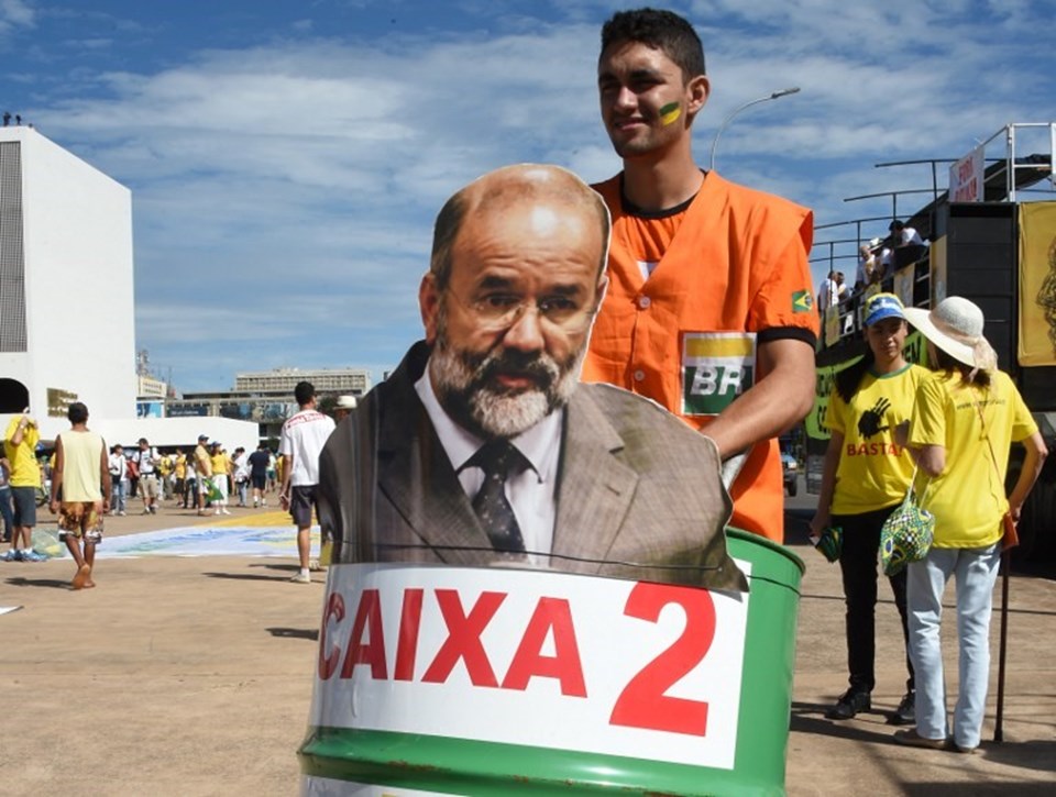 Brezilya'da yolsuzluk skandalı devlet başkanına uzanıyor - 2