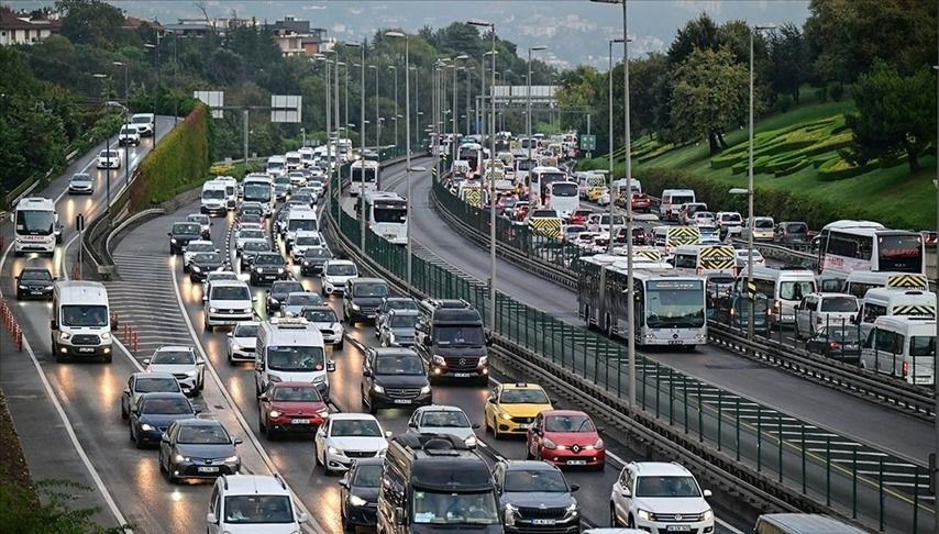 İstanbul'da haftanın ilk iş gününde trafik yoğunluğu: Yüzde 80'e ulaştı