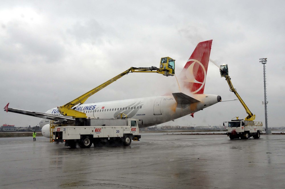 Pist başında 24 saat kar nöbeti - 1