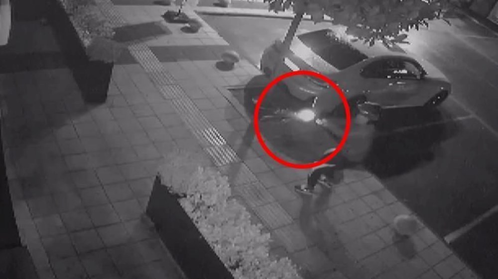 Polat çifti silahlı saldırı davasında hakim karşısında |
Dilan Polat gözyaşlarını tutamadı: “Daltonlar çetesini tanımıyorum” - 2