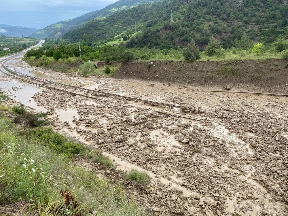 Amasya'yı sel vurdu: İki kişi kayıp - 8