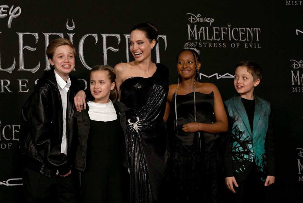Angelina Jolie Malefiz Kotulugun Gucu Galasinda Cocuklariyla Magazin Haberleri Ntv Angelina Jolie Malefiz Kotulugun Gucu Galasinda Cocuklariyla Magazin Haberleri Ntv