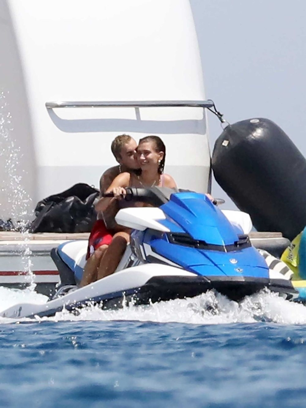 Justin Bieber ve Hailey Baldwin çifti Ege sahillerinde tatil yapıyor - 4