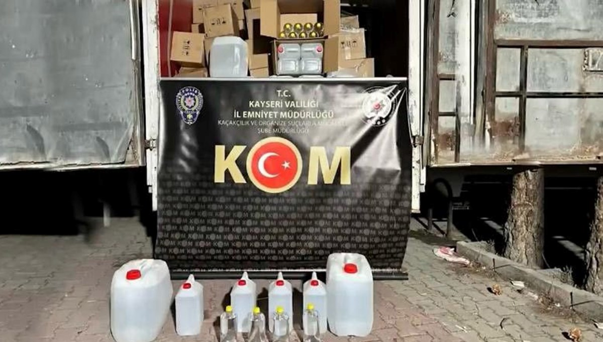 Kayseri'de 3 bin 848 litre kaçak etil alkol ele geçirildi Kayseri'de 3 bin 848 litre kaçak etil alkol ele geçirildi