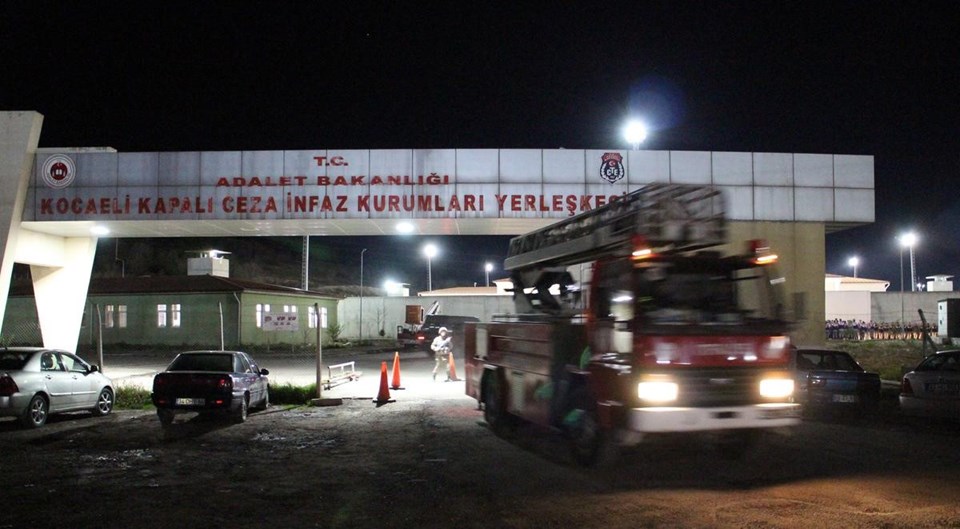 Kandıra T Tipi Cezaevi'nde yangın paniği - 2