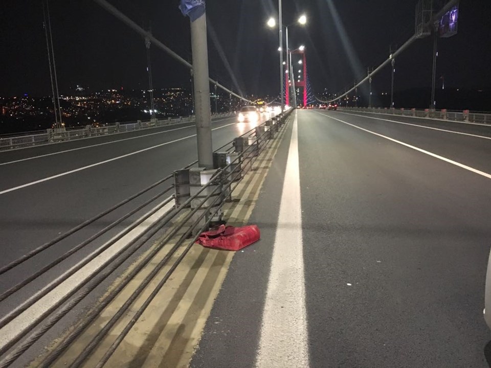 15 Temmuz Şehitler Köprüsü bir süre çift yönlü trafiğe kapatıldı - 1