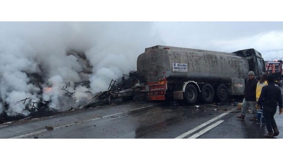 Niğde Ulukışla'da art arda iki trafik kazası: 1 ölü, 5 yaralı