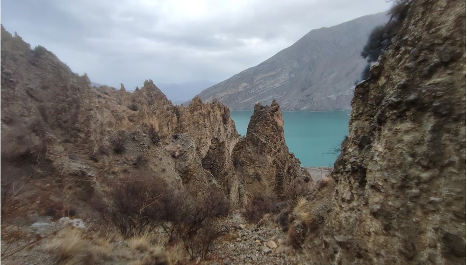 Uzundere'deki peri bacaları Kapadokya'yı hatırlatıyor
