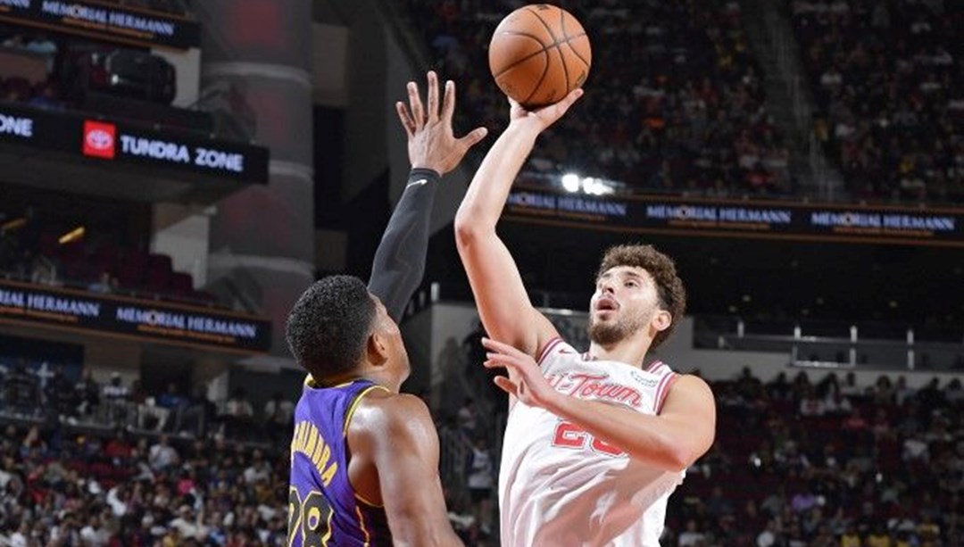 NBA'de Alperen Şengün'den 19 sayı: Rockets, Lakers'ı 128-94 yendi