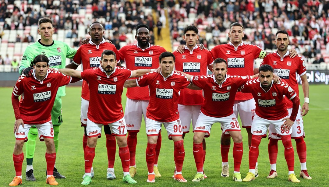 Sivasspor’da 16 futbolcunun sözleşmesi bitiyor - Son Dakika Spor Haberleri