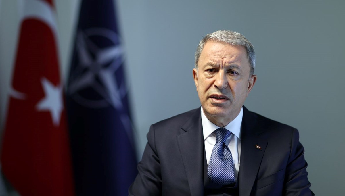 Bakan Akar: Boğaz'dan savaş gemisi geçişi olmadı