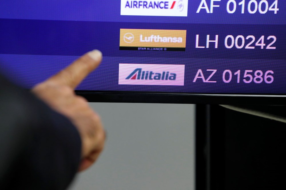 İtalyan havayolu firması Alitalia son uçuşuyla faaliyetlerini noktaladı - 11