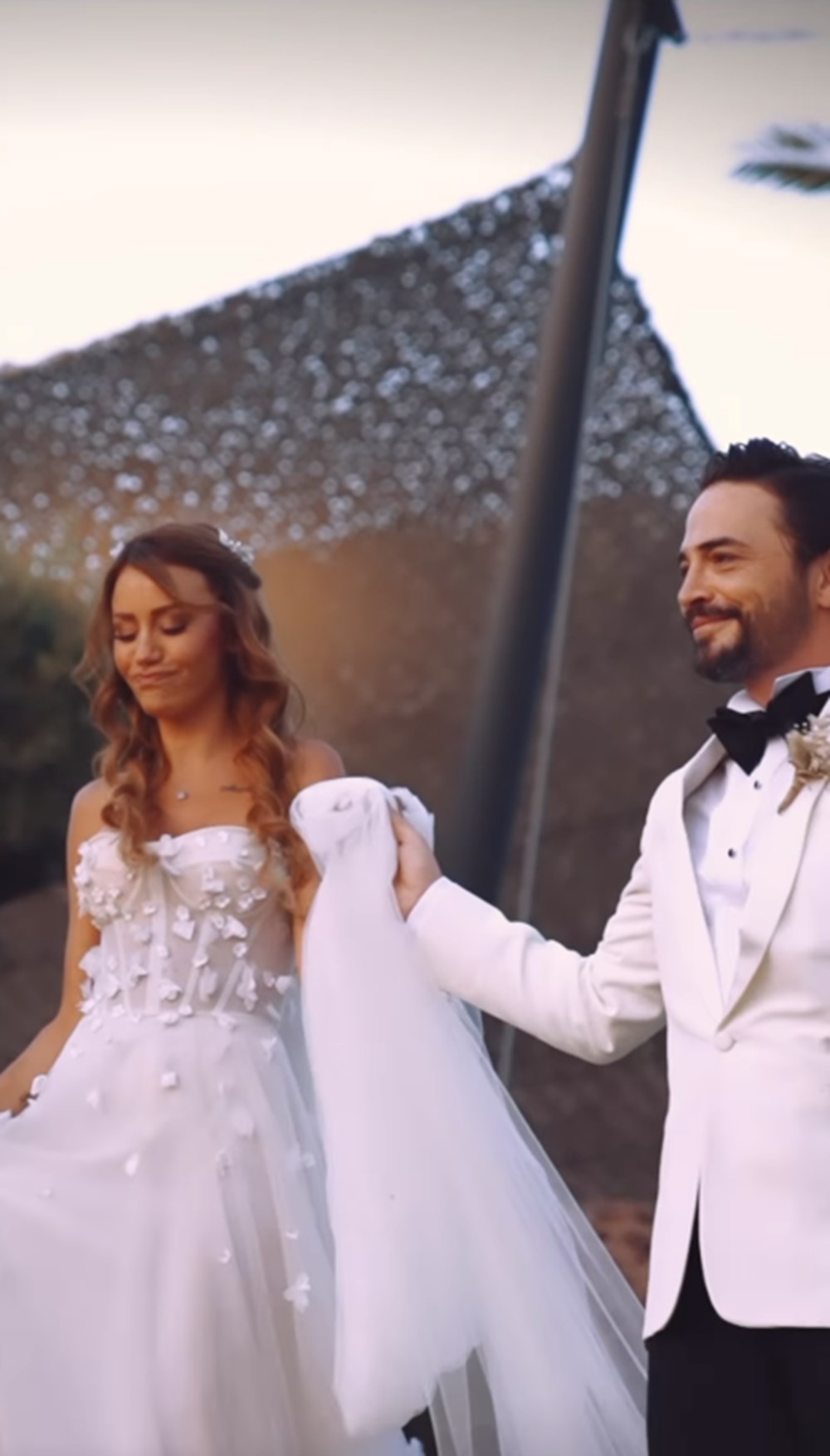 Ahmet Kural'dan romantik evlilik yıl dönümü kutlaması - 5