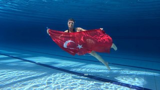 Milli sporcu Bilge Çingigiray tek nefeste 191 metre ile Türkiye rekorunu kırdı