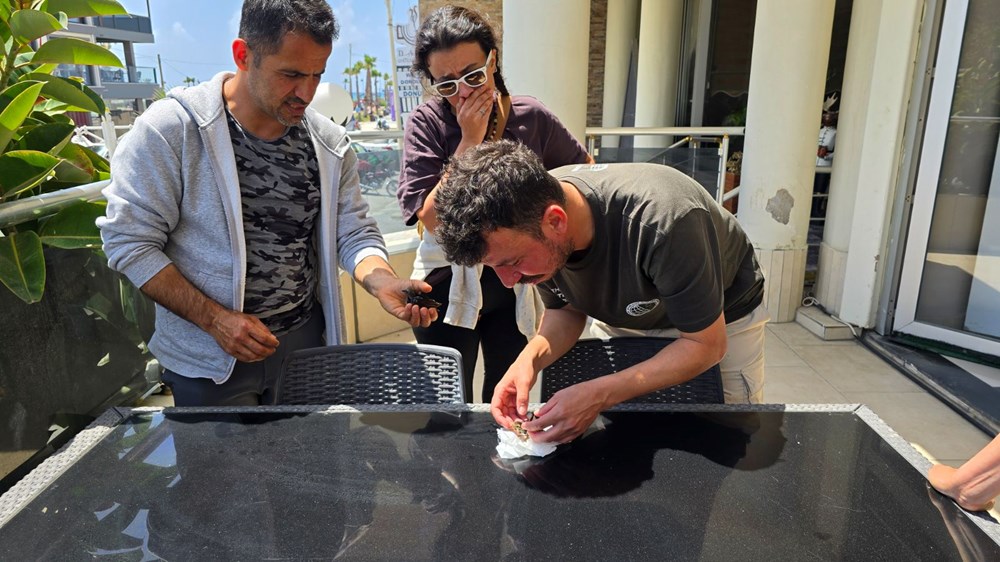 Yapıştırıcıyla vefat tuzağı: ''Bu zalimliktir'' 80 gqem65RBm0GrK4b9JQJmUg