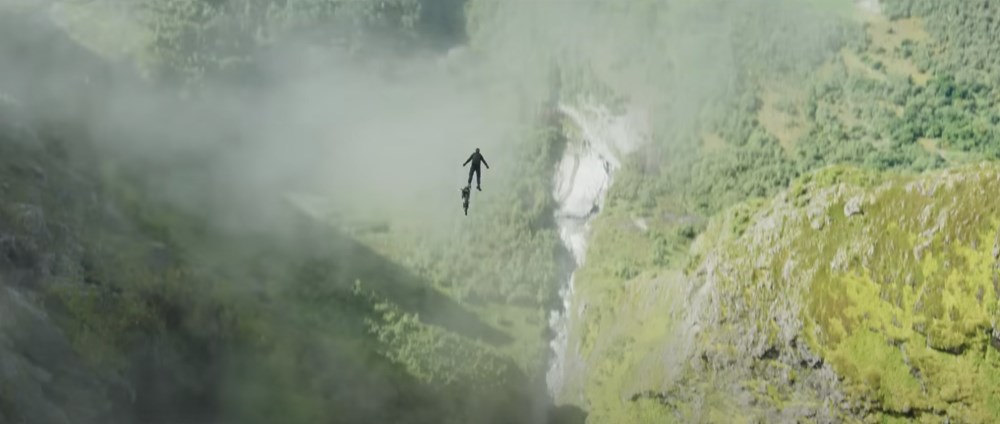 Tom Cruise kariyerinin en tehlikeli sahnesini çekti - 4