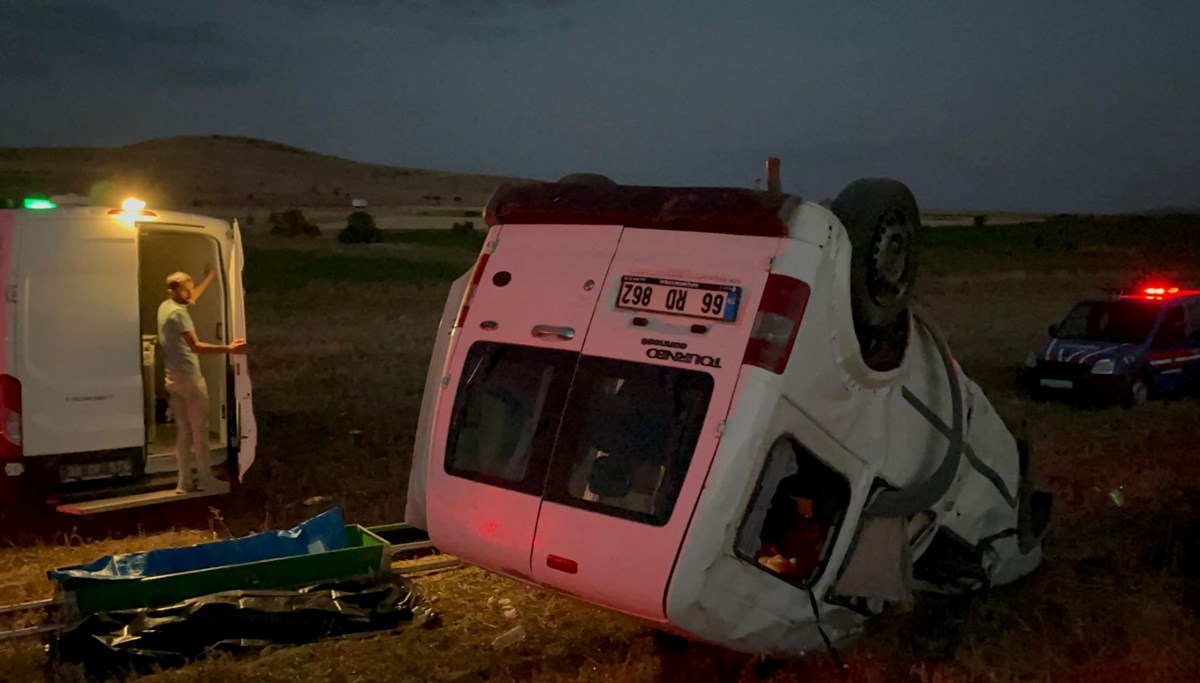 Kayseri'de hafif ticari araç şarampole devrildi: 1 ölü, 3 yaralı