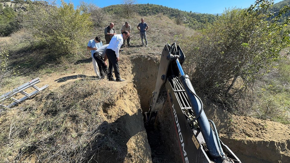 Kastamonu'da çukura düşen ayı kurtarıldı - 1