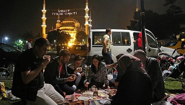 İlk Sahur Ne Zaman Yapılacak? 2024 Ramazan Ilk Sahur-iftar Ve Teravih ...