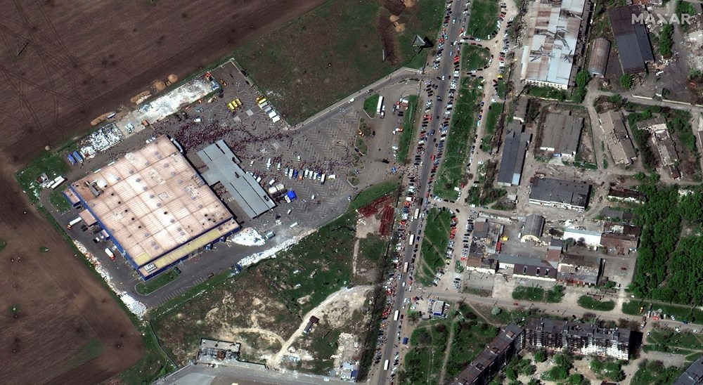 Mariupol'deki yıkım uzaydan görüntülendi - 7