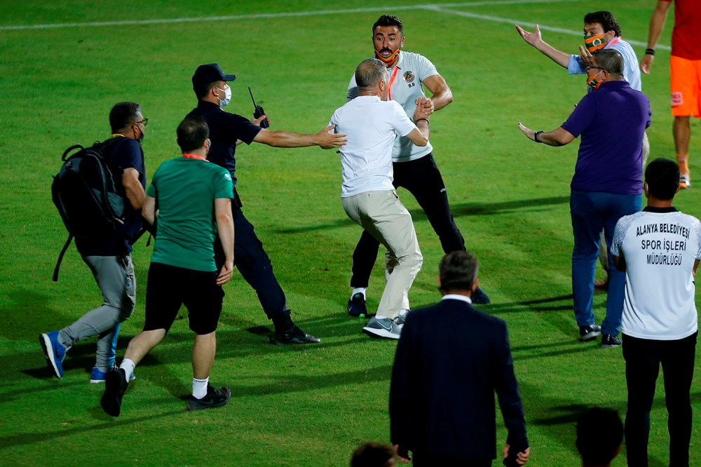 Alanyaspor-Trabzonspor maçı sonunda arbede - 8
