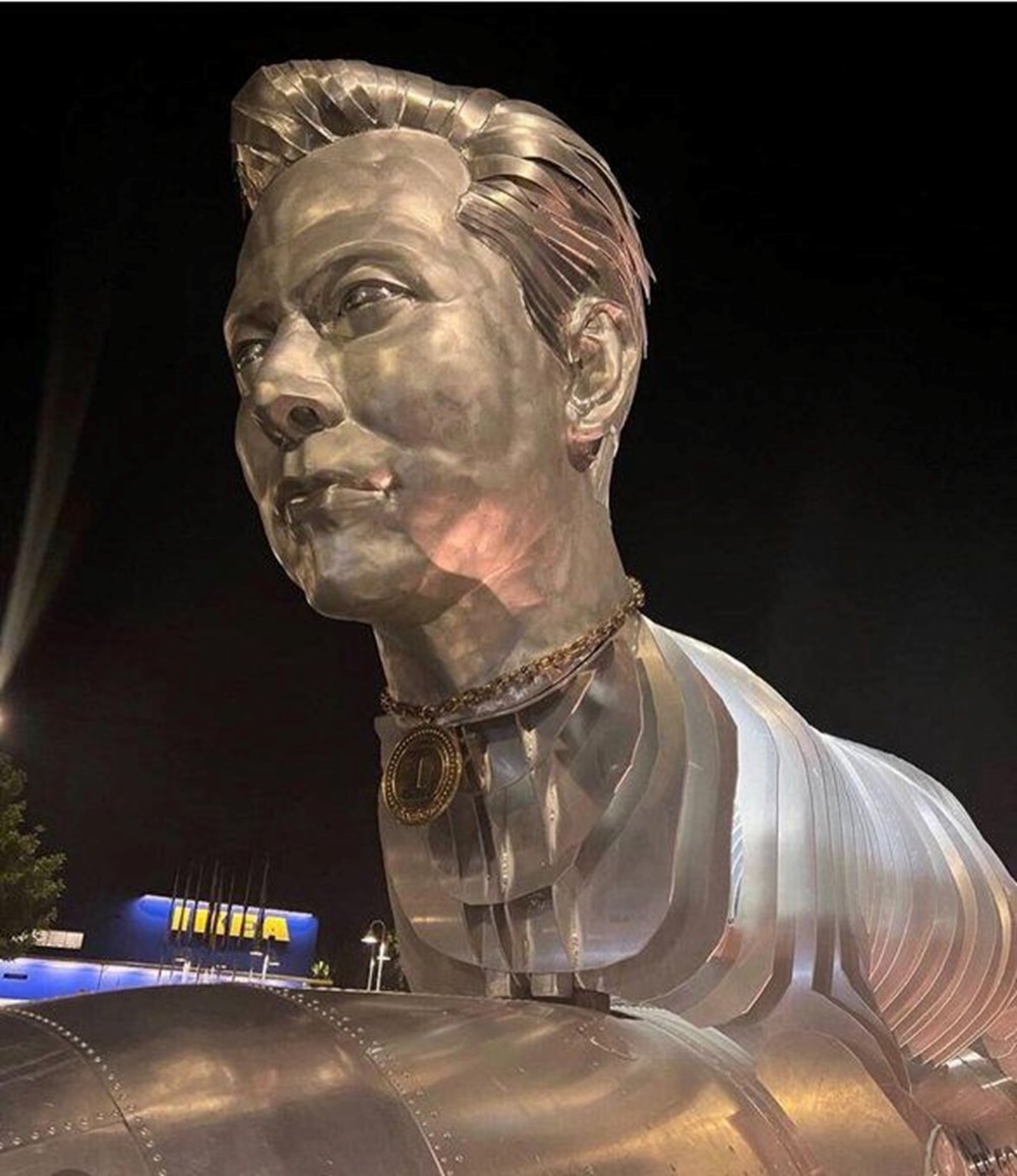 Elon Musk'ın 12 ton ağırlığında metal heykeli yapıldı - 6